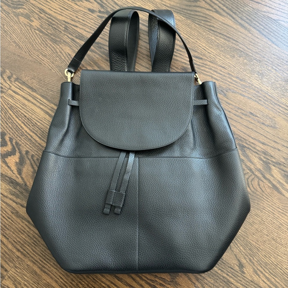 Cuyana Black Leather Backpack